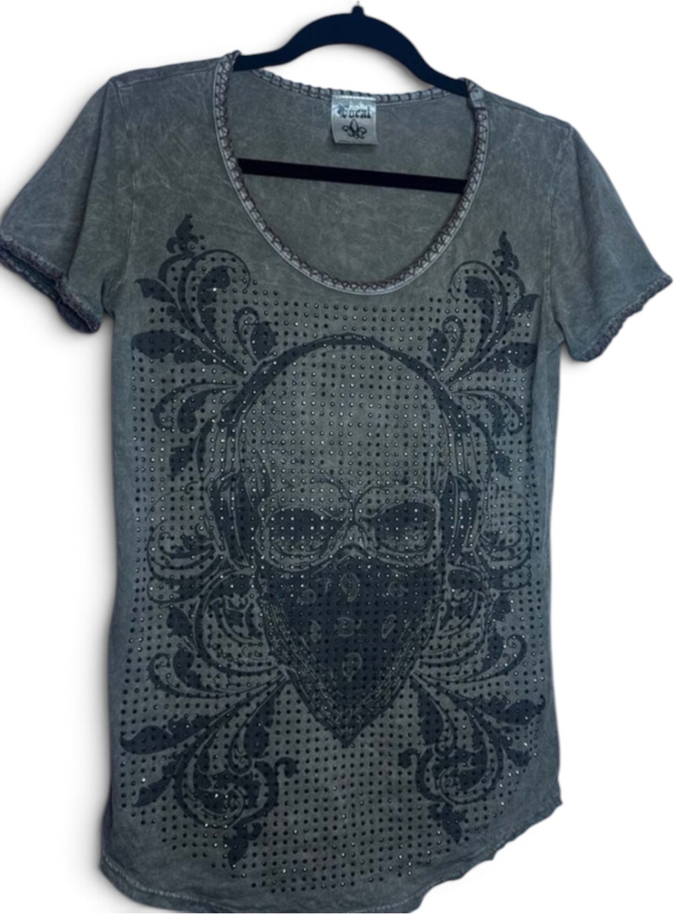 Vocal‎ Skull Bandana Rhinestone Embellished Mineral Wash T-Shirt punk style
